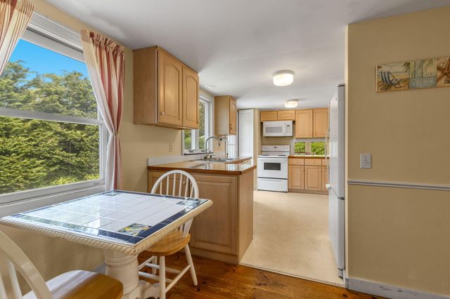 7 Aunt Matties Road, Chatham, MA 02633