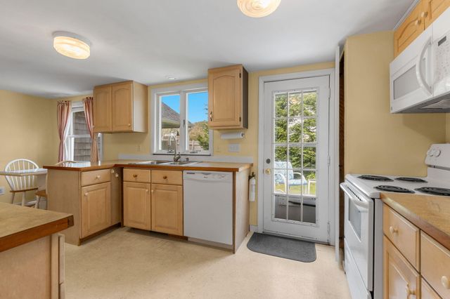 7 Aunt Matties Road, Chatham, MA 02633