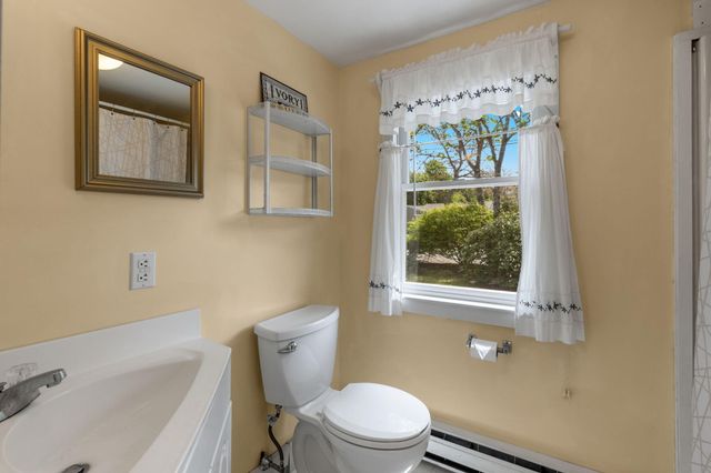 7 Aunt Matties Road, Chatham, MA 02633