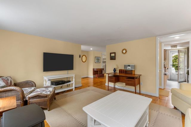 7 Aunt Matties Road, Chatham, MA 02633