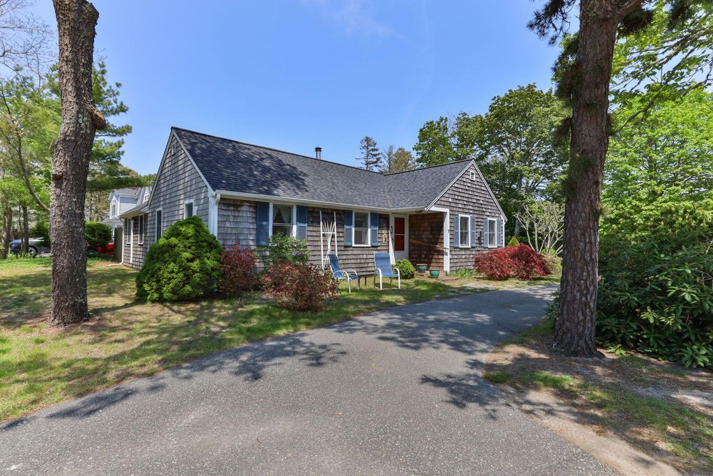 7 Aunt Matties Road, Chatham, MA 02633