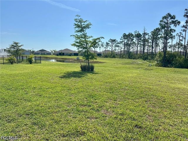 20502 Camino Torcido LOOP, North Fort Myers, FL 33917