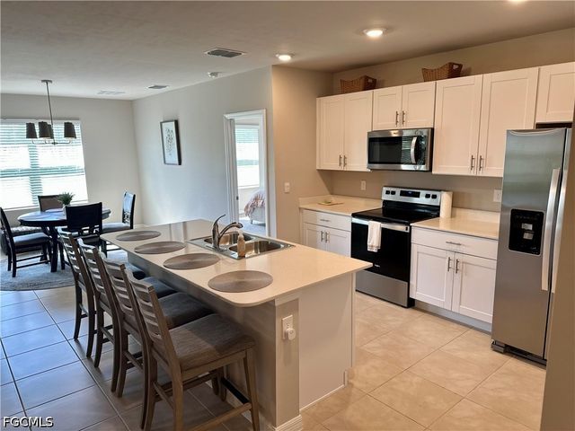 20502 Camino Torcido LOOP, North Fort Myers, FL 33917