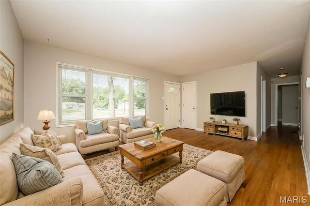1115 Forestwood Drive, Ferguson, MO 63135