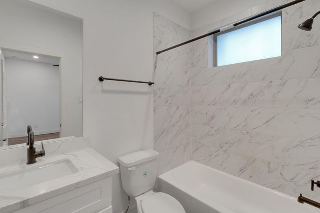 1526 Chestnut Street, Houston, TX 77009