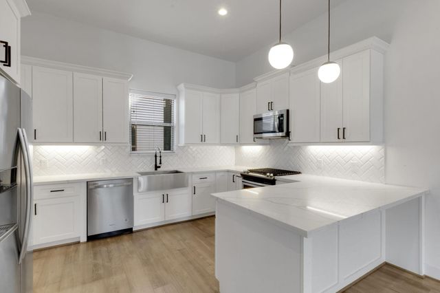 1526 Chestnut Street, Houston, TX 77009