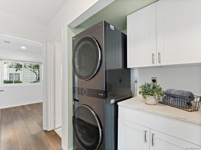 2835 Hillsboro Ct, Carlsbad, CA 92010