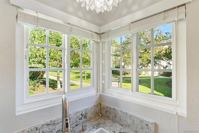 2835 Hillsboro Ct, Carlsbad, CA 92010