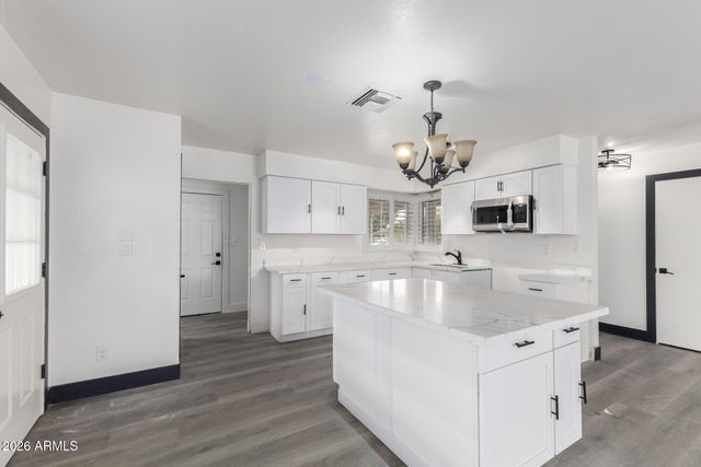 5740 N 42ND Lane, Phoenix, AZ 85019