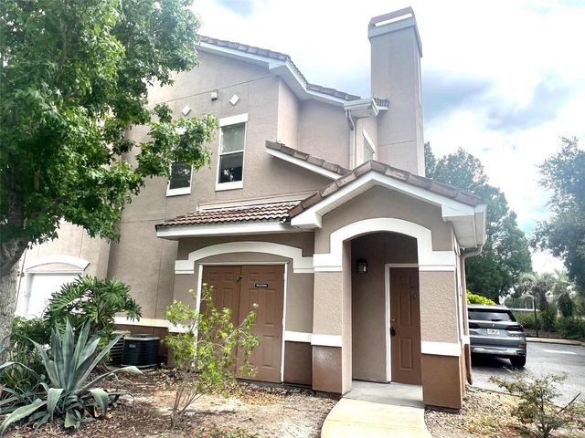 18046 VILLA CREEK DRIVE, Tampa, FL 33647
