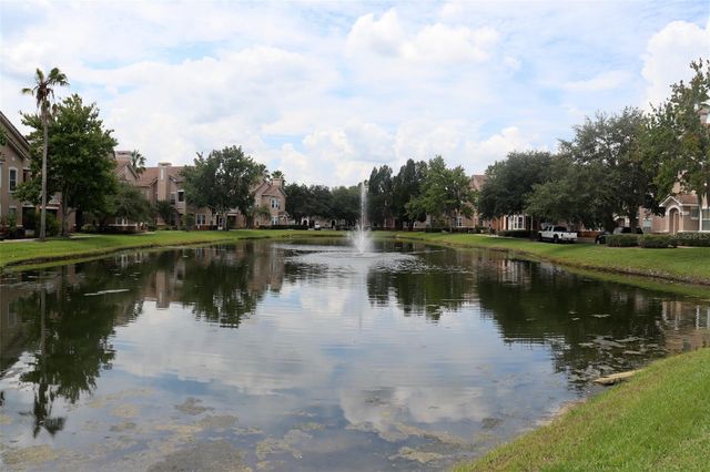 18046 VILLA CREEK DRIVE, Tampa, FL 33647