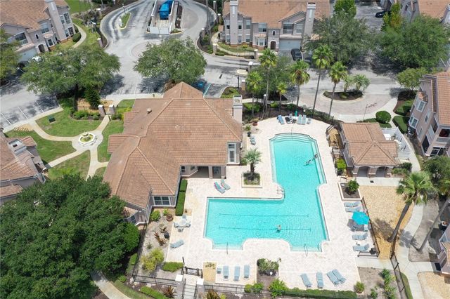 18046 VILLA CREEK DRIVE, Tampa, FL 33647