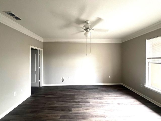 18046 VILLA CREEK DRIVE, Tampa, FL 33647