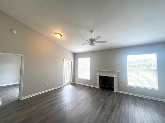18046 VILLA CREEK DRIVE, Tampa, FL 33647