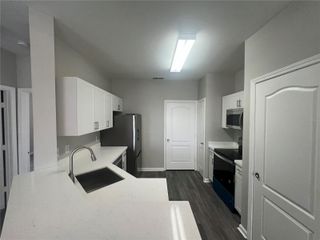 18046 VILLA CREEK DRIVE, Tampa, FL 33647