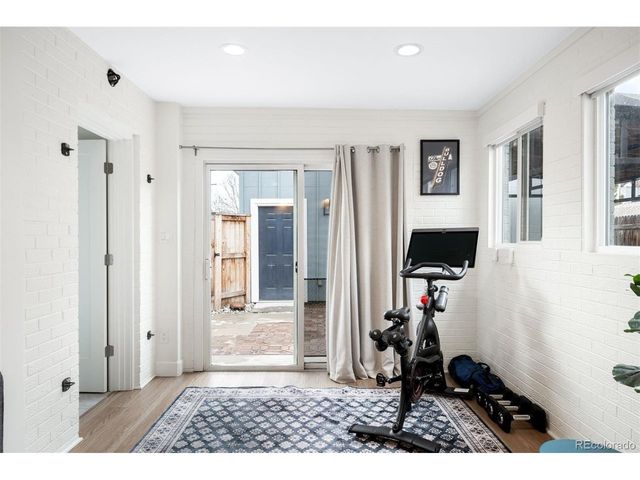 2201 Quitman St, Denver, CO 80212