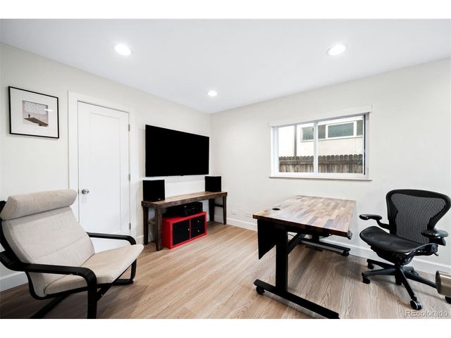 2201 Quitman St, Denver, CO 80212