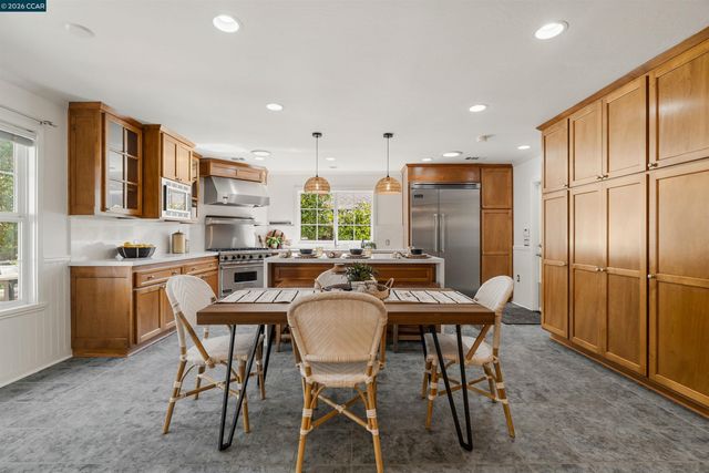 522 Florence Dr, Lafayette, CA 94549