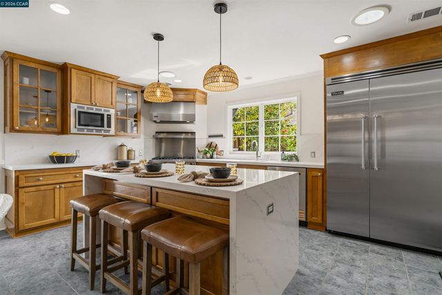 522 Florence Dr, Lafayette, CA 94549