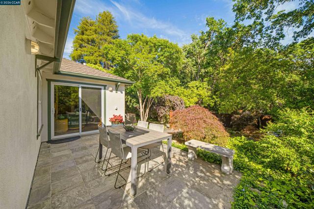 522 Florence Dr, Lafayette, CA 94549