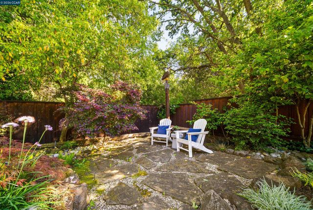 522 Florence Dr, Lafayette, CA 94549