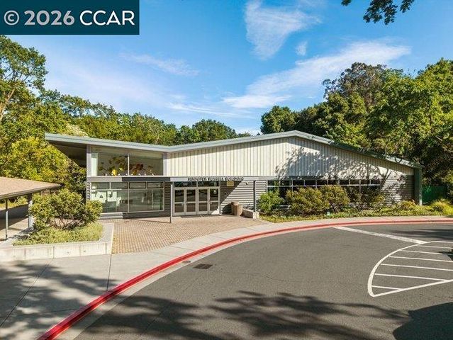 522 Florence Dr, Lafayette, CA 94549