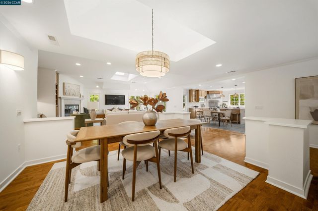 522 Florence Dr, Lafayette, CA 94549