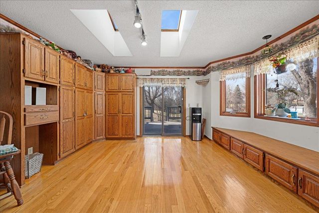 479 Mary Street S, Maplewood, MN 55119