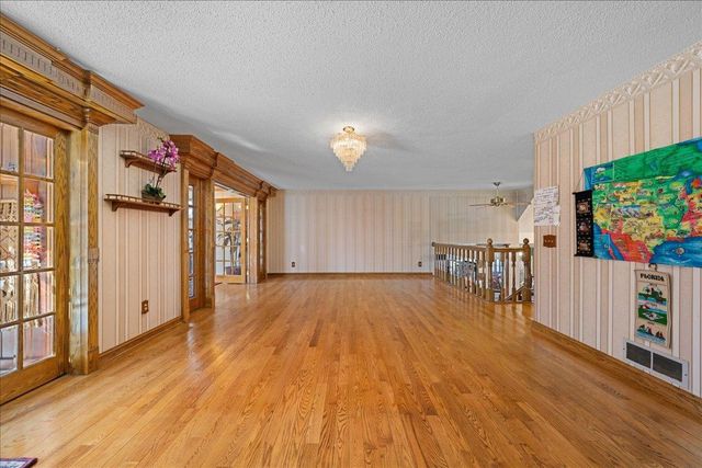 479 Mary Street S, Maplewood, MN 55119