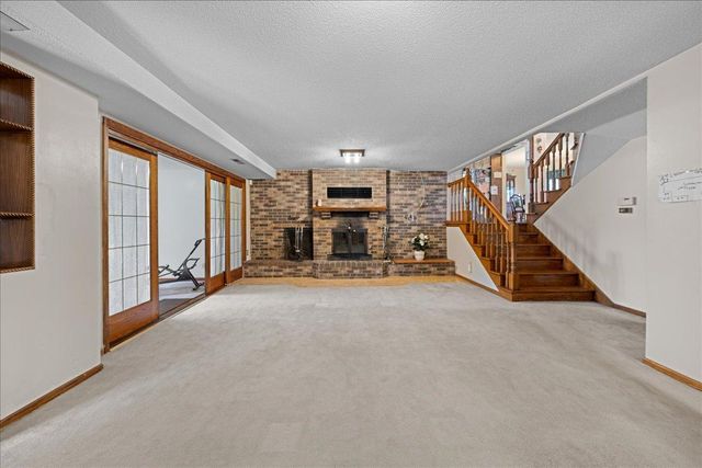 479 Mary Street S, Maplewood, MN 55119