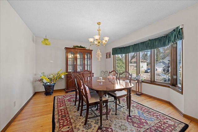 479 Mary Street S, Maplewood, MN 55119