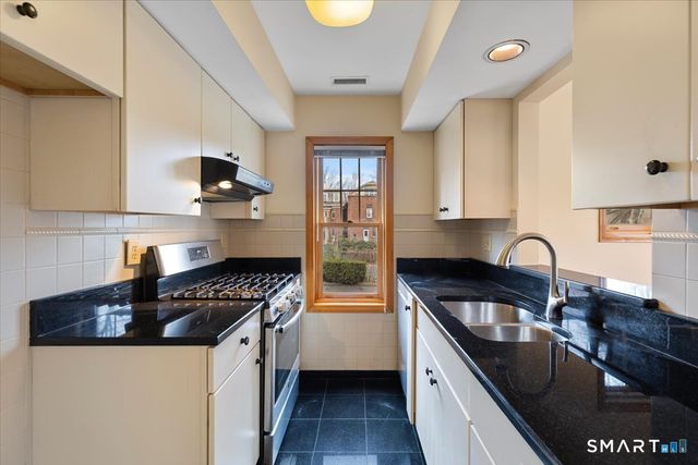 229 Wooster Street 2R, New Haven, CT 06511