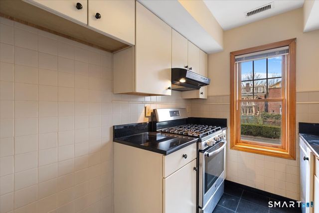 229 Wooster Street 2R, New Haven, CT 06511