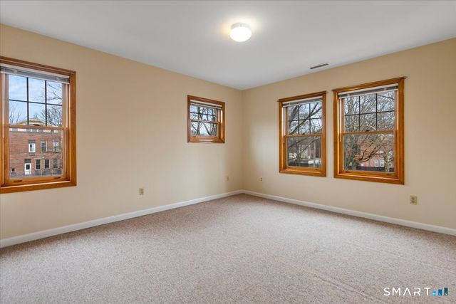 229 Wooster Street 2R, New Haven, CT 06511