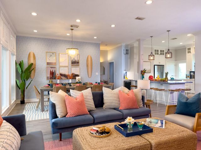 18306 E De Vaca, Galveston, TX 77554