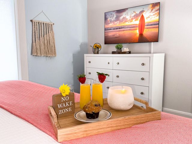 18306 E De Vaca, Galveston, TX 77554