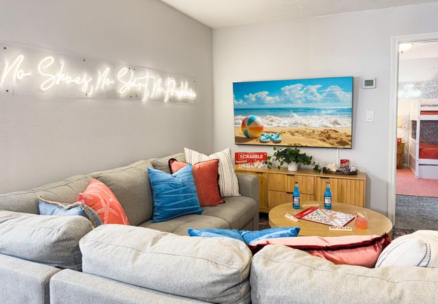 18306 E De Vaca, Galveston, TX 77554