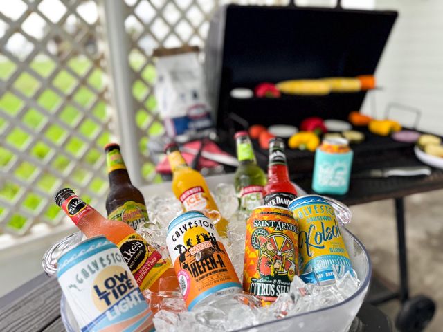 18306 E De Vaca, Galveston, TX 77554