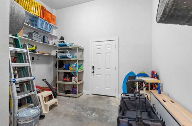 18306 E De Vaca, Galveston, TX 77554