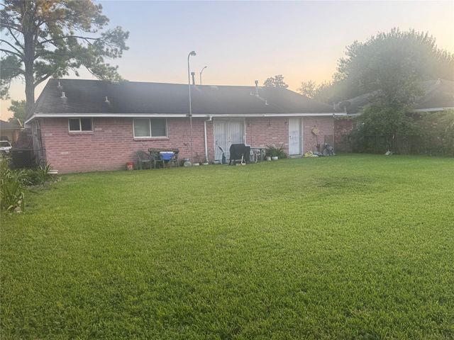 1138 Cherry Spring Drive, Houston, TX 77038