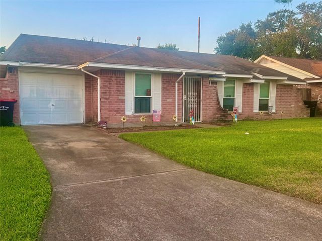 1138 Cherry Spring Drive, Houston, TX 77038