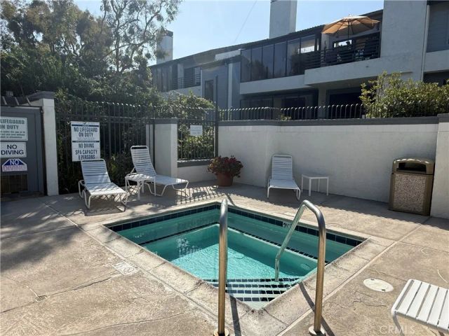 230 Lille Lane 308, Newport Beach, CA 92663