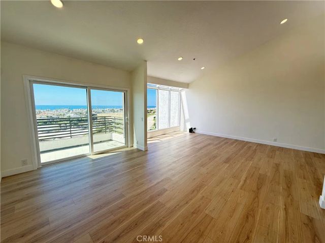 230 Lille Lane 308, Newport Beach, CA 92663