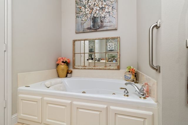 603 W 6TH Avenue 103, Corsicana, TX 75110
