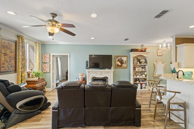 603 W 6TH Avenue 103, Corsicana, TX 75110