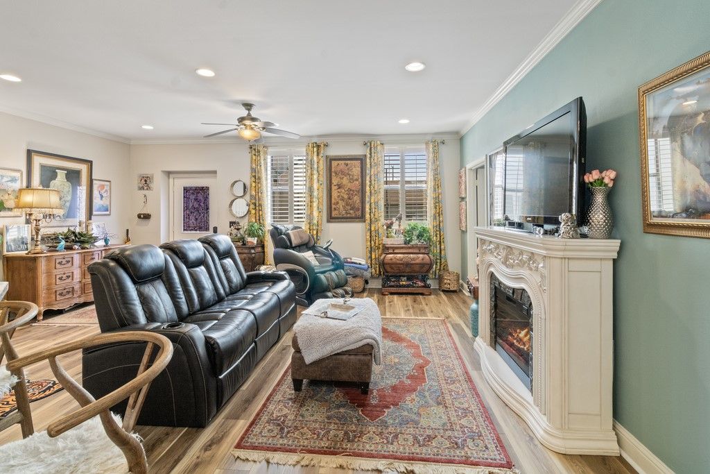603 W 6TH Avenue 103, Corsicana, TX 75110