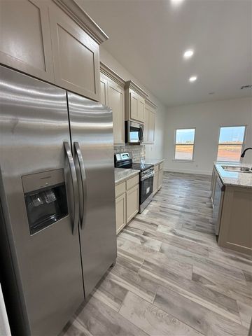 358 Weaver Way, Fletcher, OK 73541