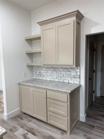 358 Weaver Way, Fletcher, OK 73541