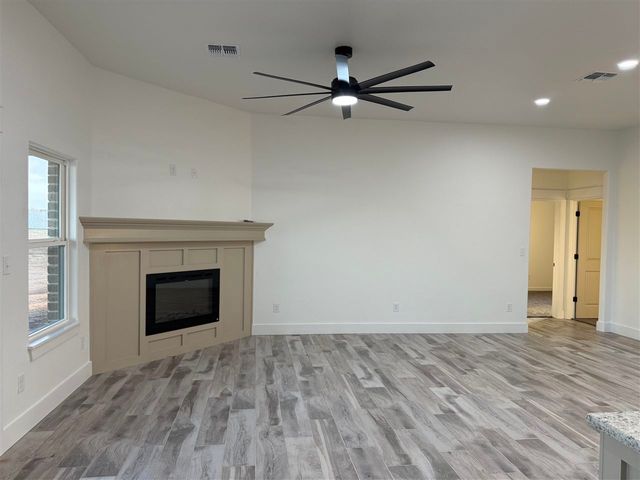 358 Weaver Way, Fletcher, OK 73541