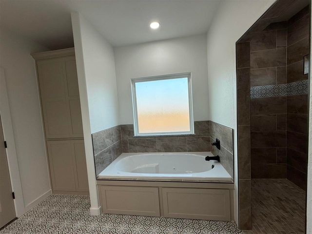 358 Weaver Way, Fletcher, OK 73541